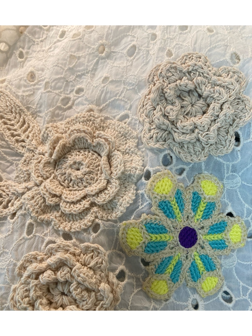 Johnny Was Cream Floral Top - Picture 7 of 9